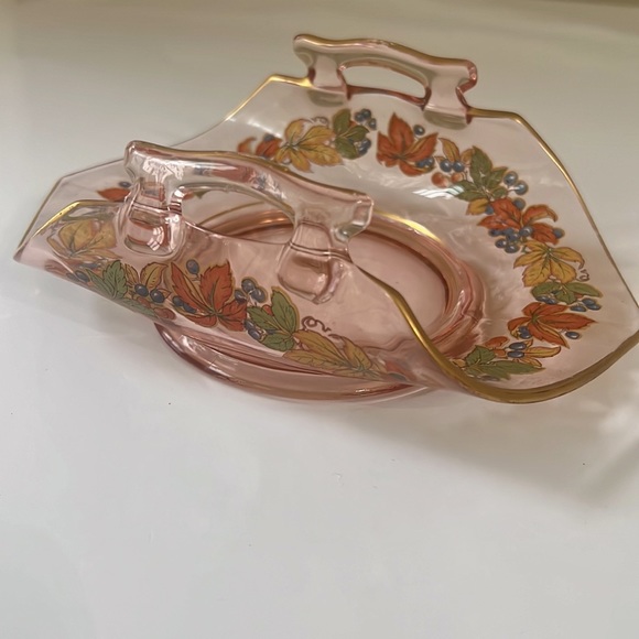 Heisey Folded Pink Autumn Design Dish with Handles - Picture 3 of 9